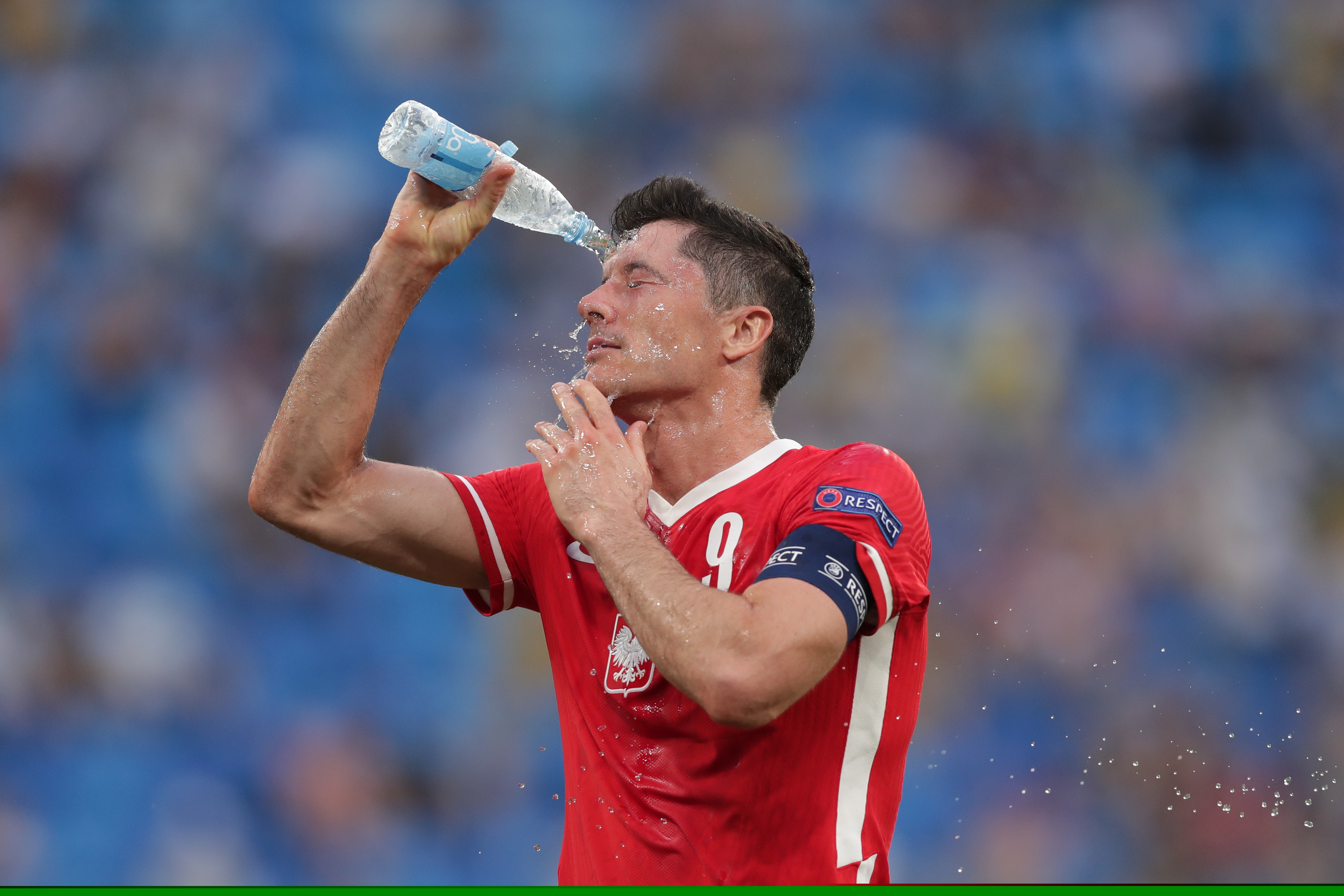 [中超]李帅一记传中球 莱昂纳多门前包抄破门