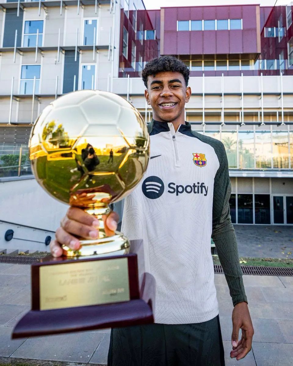 施洛特贝克：我们踢得其实比法兰克福好，但丢三