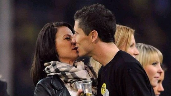 字母哥31分钟狂轰37+11！雄鹿客场击溃国王，拉文复出难救五连败