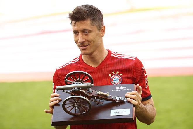 人在替补席，交易已完成！终于还是出局了！