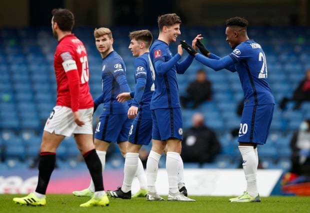 [NBA]里弗斯拔起造加罚 裁判认定提前犯规