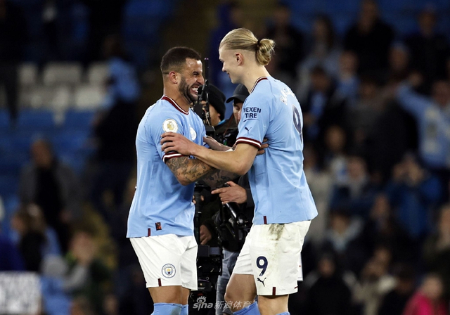 外网热议GEN击败T1：T1夏季赛输给GEN？提前恭喜T1将在S15夺冠了